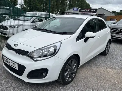 Used Kia Rio 107 HP (78 kW) 2022 White Hatchback