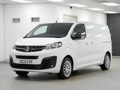 Used Vauxhall Vivaro 120 HP (88 kW) 2023 White MPV