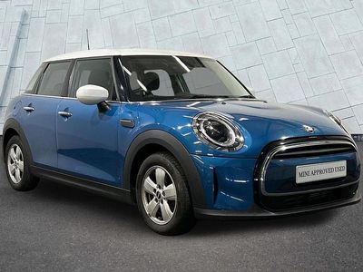 Begagnad Mini Cooper Classic 134 HK (98 kW) 2022 Blå Halvkombi