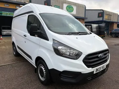 Usado Ford Transit Custom S 130 CV (95 kW) 2021 Blanco Van