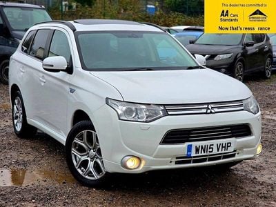 White Used 2015 Mitsubishi Outlander P-HEV Estate | £8,888 (Good price)