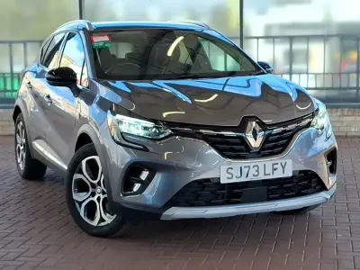 Second-hand Renault Captur Techno 142 CP (104 kW) 2023 Gri SUV