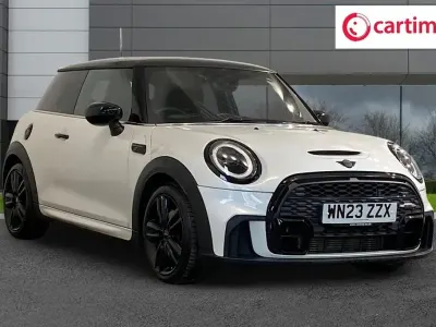 Begagnad Mini Cooper S Hatch 178 HK (130 kW) 2023 Vit Halvkombi