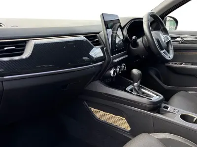 Usado Renault Arkana Bose Edition 140 CV (102 kW) 2023 Negro SUV