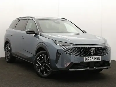 Używany Peugeot 5008 GTi 136 KM (100 kW) 2025 Niebieski SUV
