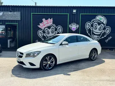 Used Mercedes CLA180 122 HP (89 kW) 2015 White Coupe