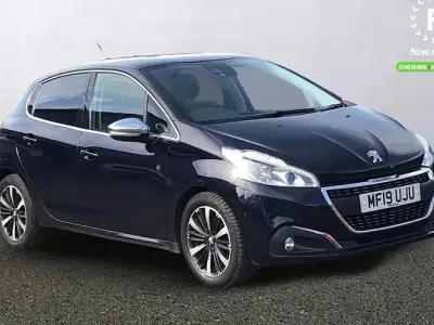 Second-hand Peugeot 208 82 CP (60 kW) 2019 Albastru Hatchback