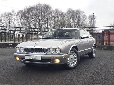 Used Jaguar XJ Classic 290 HP (213 kW) 2023 Silver Sedan