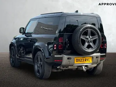 Usado Land Rover Defender HSE Dynamic 2023 Negro SUV