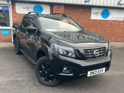 Usado Nissan Navara N-Guard 190 HP (139 kW) 2021 Preto Pickup