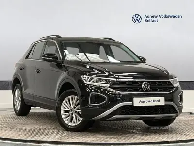 Used VW T-Roc Life 150 HP (110 kW) 2024 Black SUV