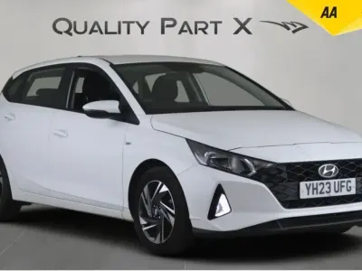 Używany Hyundai i20 SE 100 KM (73 kW) 2023 Biały Hatchback