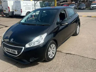 Used Peugeot 208 Access 82 HP (60 kW) 2014 Black Hatchback