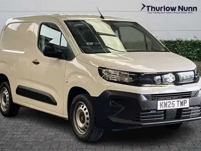 Used Vauxhall Combo S 102 HP (75 kW) 2025 White MPV