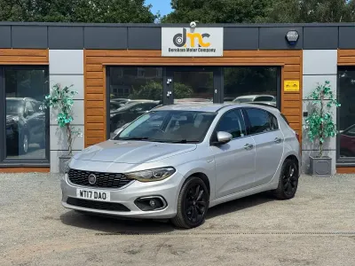 Used Fiat Tipo Lounge 95 HP (69 kW) 2017 Silver Hatchback