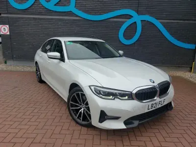 Used BMW 320 Sport Line 184 HP (135 kW) 2021 White Sedan