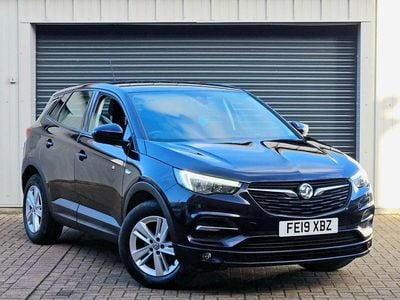 Used Vauxhall Grandland X S 130 HP (95 kW) 2019 Mauve/purple SUV