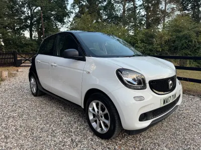 Used Smart ForFour Passion 90 HP (66 kW) 2017 White Hatchback