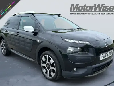 Used Citroën C4 Cactus Rip Curl 100 HP (73 kW) 2016 Black Hatchback