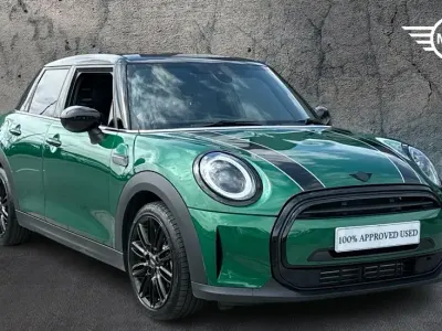 Used Mini Cooper Exclusive 134 HP (98 kW) 2024 Green Hatchback