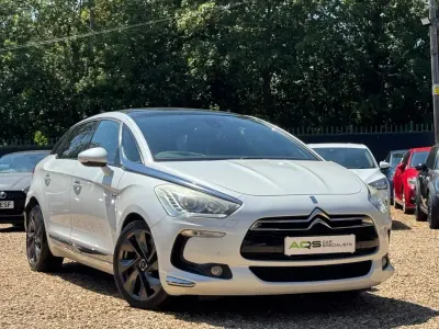 Used Citroën DS5 200 HP (147 kW) 2013 White Hatchback
