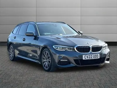 Usado BMW 330 M Sport 281 CV (206 kW) 2022 Gris Familiar