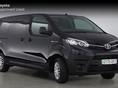 New Toyota Proace 100 kW (136 HP) 2025 Black MPV