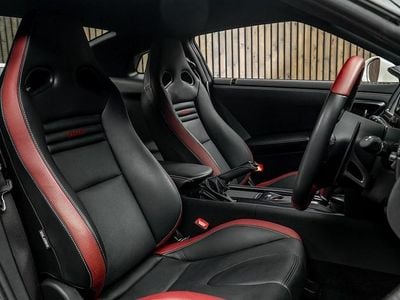Używany Nissan GT-R Recaro 570 KM (419 kW) 2016 Coupe