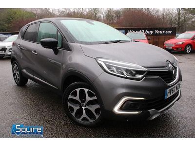 Used Renault Captur Dynamique 90 HP (66 kW) 2017 Oyster grey with diamond black roof SUV
