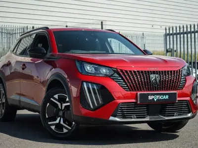 Used Peugeot 2008 Allure 100 HP (73 kW) 2024 Red SUV