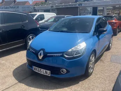 Used Renault Clio Dynamique 90 HP (66 kW) 2015 Blue Hatchback