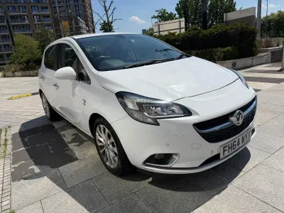 Used Vauxhall Corsa 90 HP (66 kW) 2015 White Hatchback