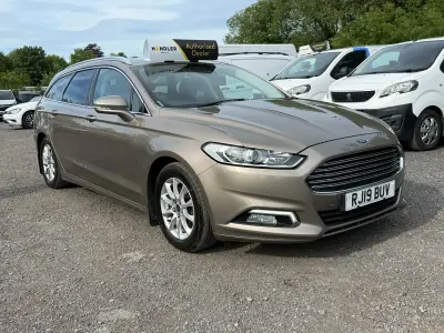 Käytetty Ford Mondeo Zetec 150 HP (110 kW) 2019 Hopea Farmari