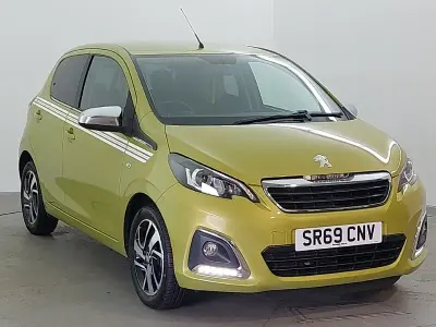 Used Peugeot 108 Collection 72 HP (52 kW) 2020 Green Hatchback