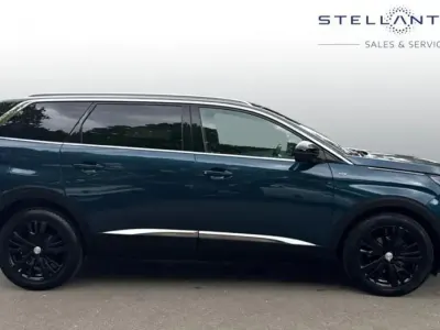 Second-hand Peugeot 5008 GT 179 CP (131 kW) 2021 Albastru SUV