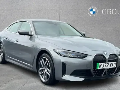 Usado BMW i4 Sport Line 250 kW (340 CV) 2022 Gris Berlina