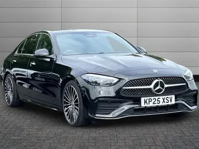 Usado Mercedes C300 AMG Line Premium Plus 258 CV (189 kW) 2025 Negro Berlina