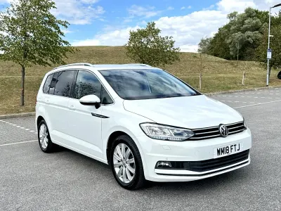 Used VW Touran SEL 150 HP (110 kW) 2023 White MPV