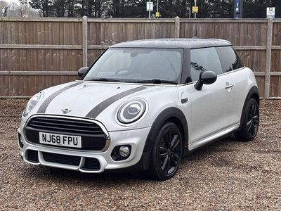 Used Mini Cooper Hatch 136 HP (100 kW) 2018 Silver Hatchback