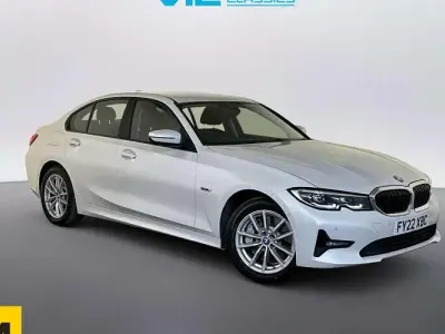 Used BMW 330e Luxury Line 292 HP (214 kW) 2022 White Sedan