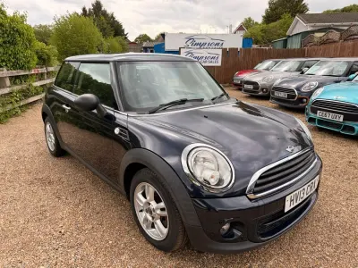 Usado Mini One D Hatch 90 CV (66 kW) 2013 Azul Utilitario