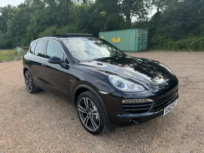 Begagnad Porsche Cayenne 380 HK (279 kW) 2012 Svart SUV