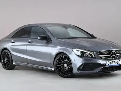 Usado Mercedes CLA180 AMG line 122 HP (89 kW) 2017 Cinzento Sedan