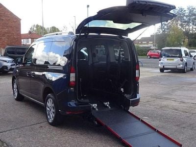 Blue Used 2023 Ford Tourneo Connect Titanium MPV | £19,995 (Fair price)