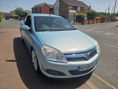 Used Vauxhall Astra Cabriolet Design Edition 2009 Silver Cabriolet