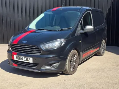 Usado Ford Transit Sport 95 HP (69 kW) 2018 Preto Van