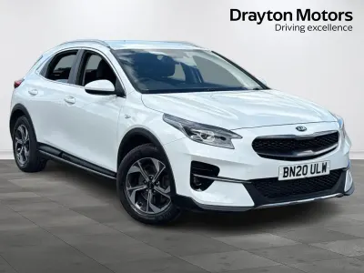 Usado Kia XCeed 118 HP (86 kW) 2020 Branco SUV