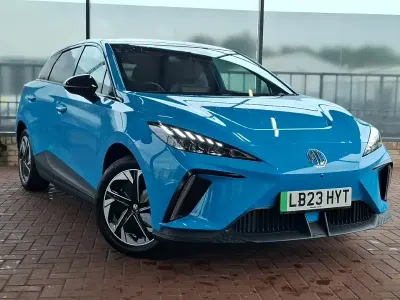 Used MG MG4 EV Trophy 149 kW (203 HP) 2023 Blue Hatchback