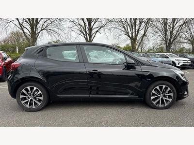 Used Renault Clio V Evolution 145 HP (106 kW) 2023 Metallic  diamond black  Hatchback