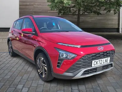 Używany Hyundai Bayon SE 100 KM (73 kW) 2022 Czerwony SUV